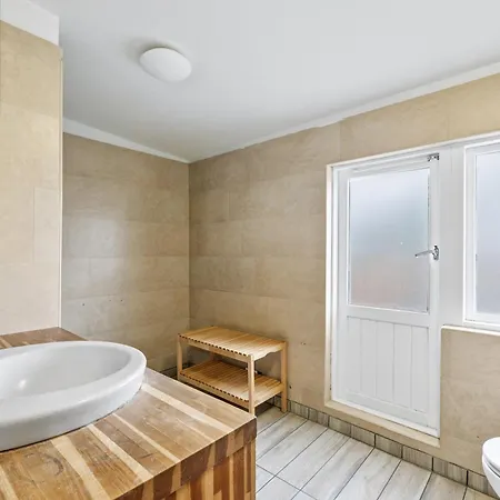 Holiday home Massive In Downtown With A Sauna