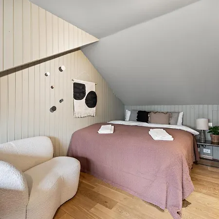 Holiday home Massive In Downtown With A Sauna Reykjavik